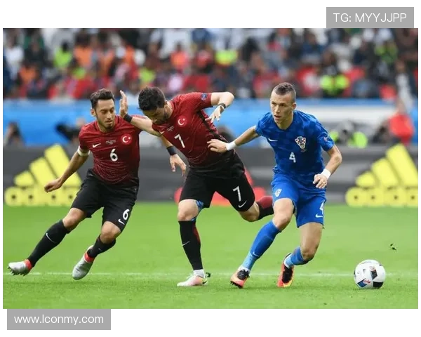 克罗地亚国家队格子军团近期表现稳健，竞争力持续提升