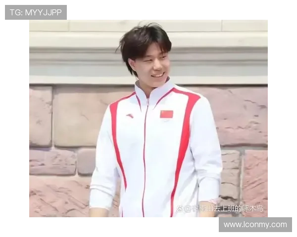 覃海洋没带手机进更衣室？感觉他这是自断财路啊！